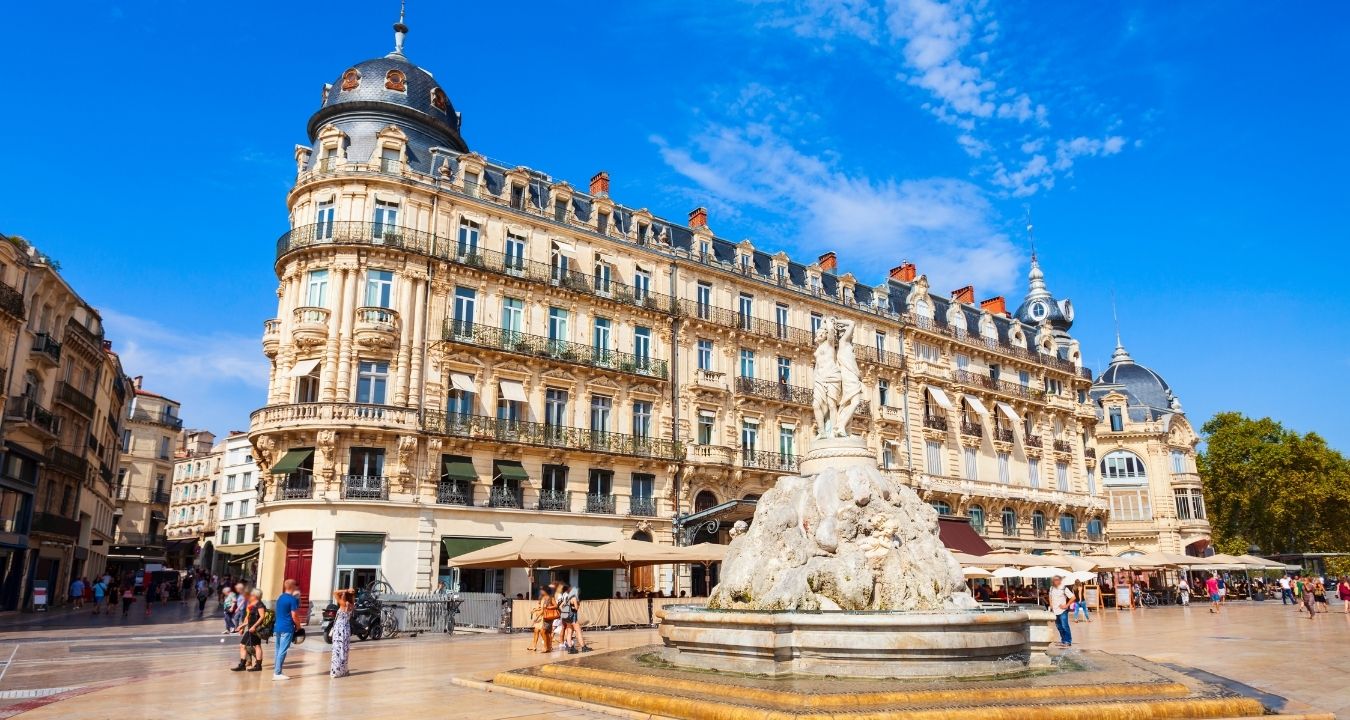 Fontaine des Trois Graces sur la Place de la Comédie de Montpellier, lieu de création d'entreprise